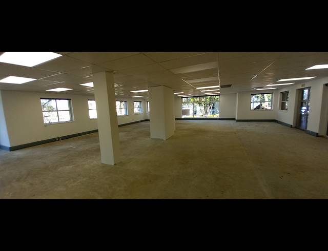 280M² OFFICE TO LET IN BRYANSTON